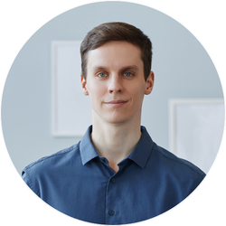 Waist up portrait of successful young businessman jrq6m55.png